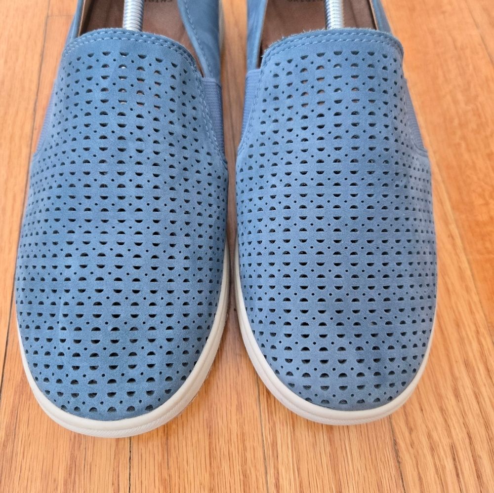 Earth Origins Blue Suede Loafers Size 9 Elin Laser Cut Perforated Comfort Shoes